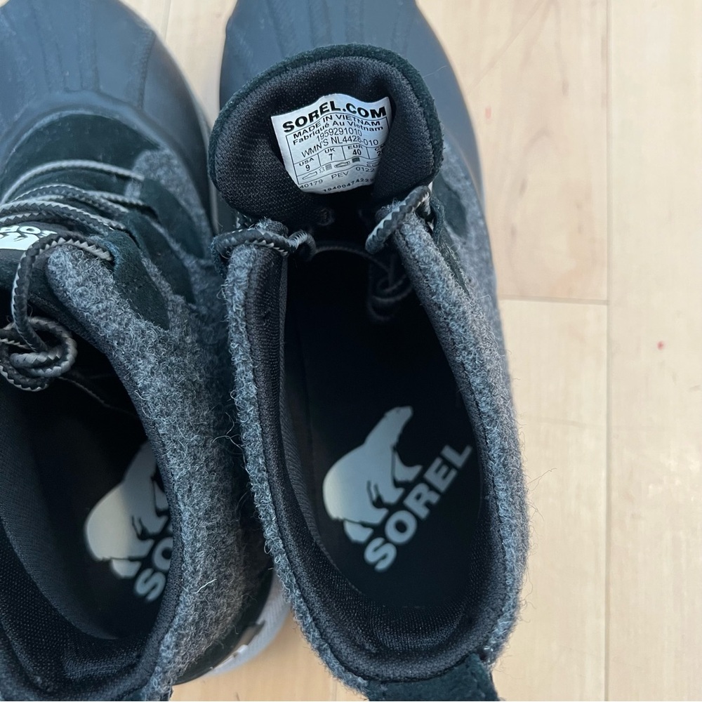 Sorel Black Winter Boots with Waterproof Traction - Picture 5 of 8